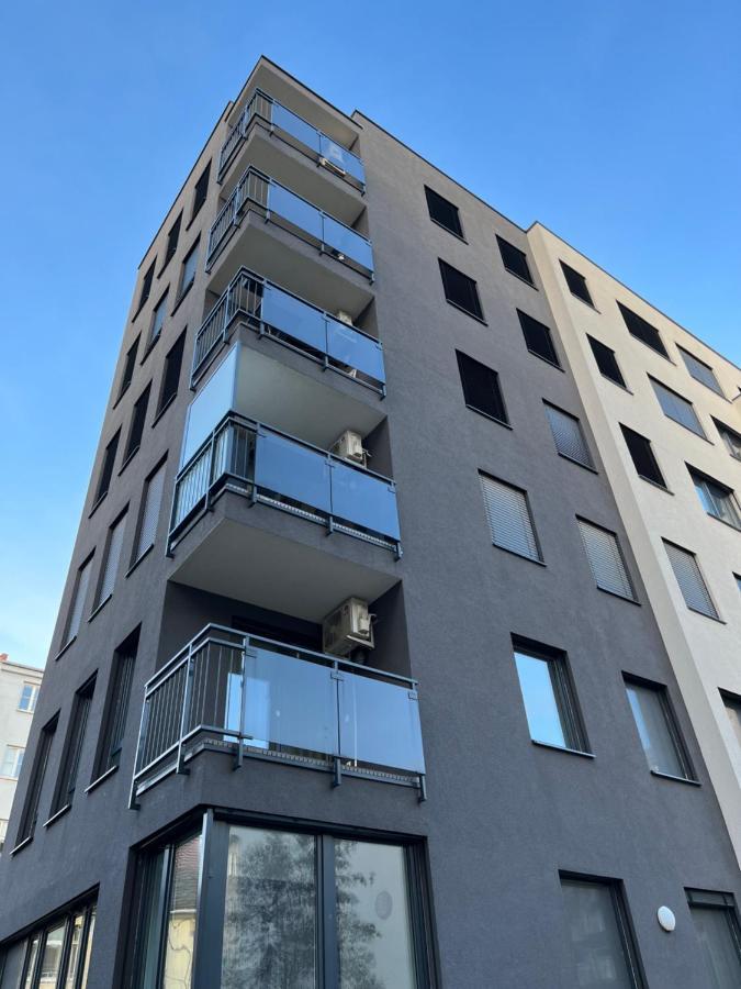 Elegant Escape Apartment II - City Centre Bratislava Exterior foto