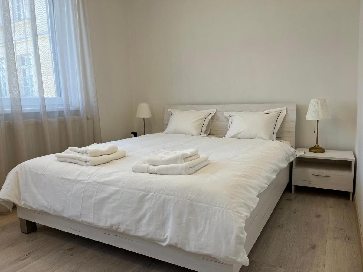 Elegant Escape Apartment II - City Centre Bratislava Exterior foto