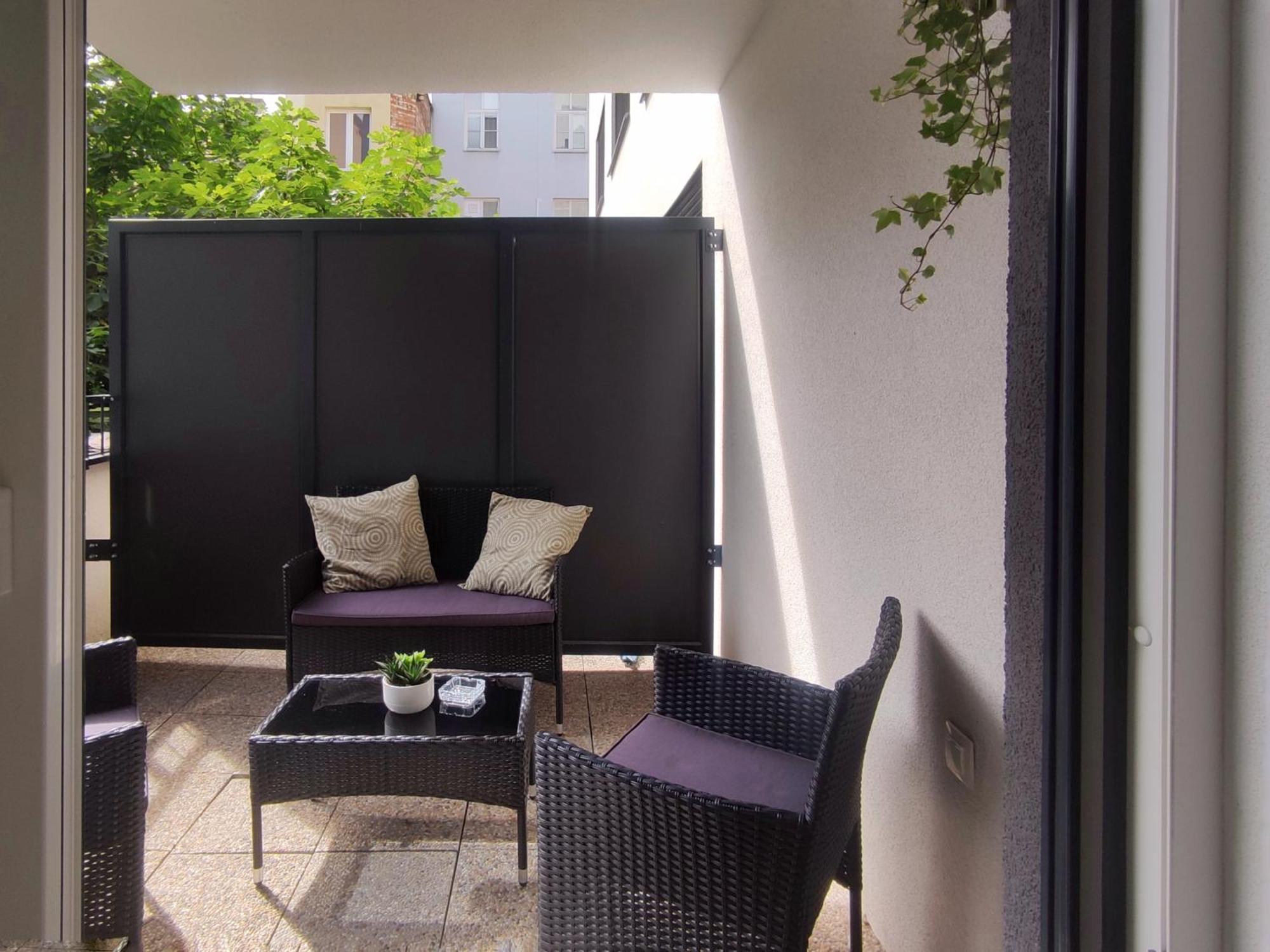 Elegant Escape Apartment II - City Centre Bratislava Exterior foto